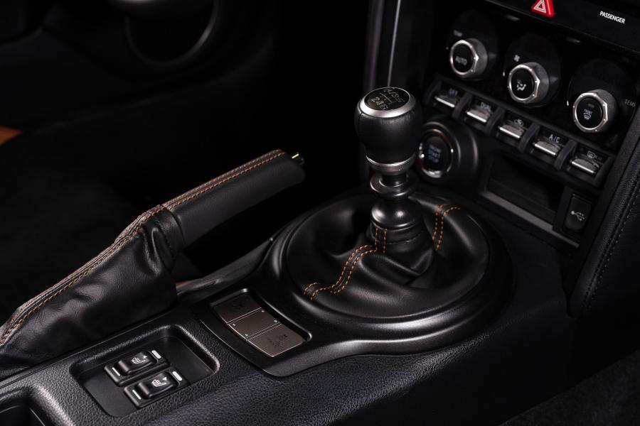 Детали интерьера Toyota GT 86 Hakone Edition 2019 года  (NA) (фото 6 из 13)